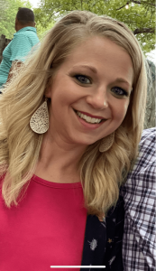 Courtney close up-min