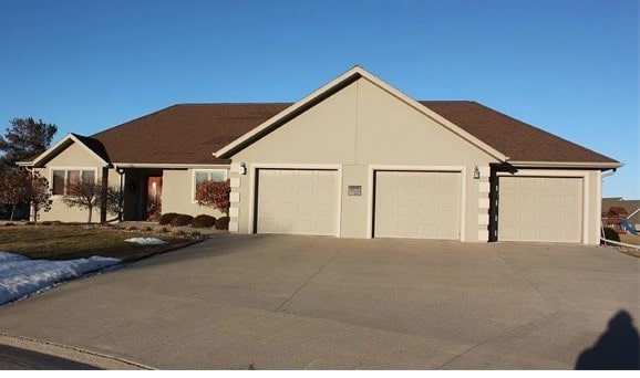 B & R House